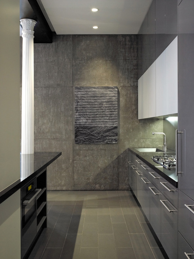 eclectic-ny-loft-combines-classical-columns-and-concrete-walls-7.jpg