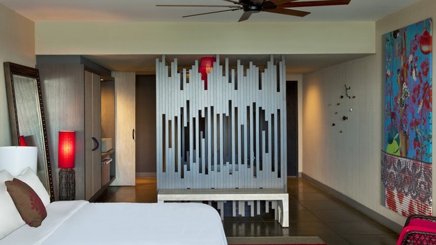 bold-colour-natural-materials-cozy-interiors-23-bed.jpg
