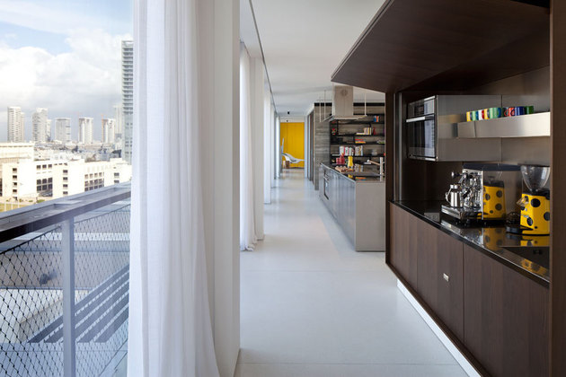 colour-popping-penthouse-uninterrupted-views-4-sides-1-window-wall.jpg