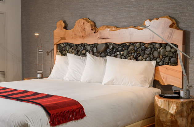aboriginal bedrooms skwachays water suite 2 thumb 630xauto 47722 Steal This Look: Aborigonal Art Bedrooms and Sweet Dreams