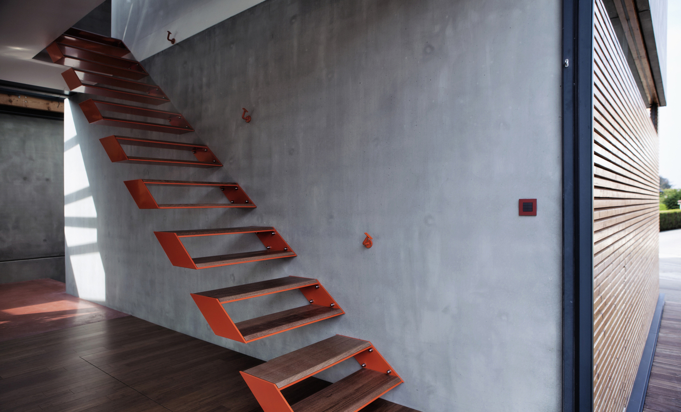 modern-steel-staircase-design-2.jpg