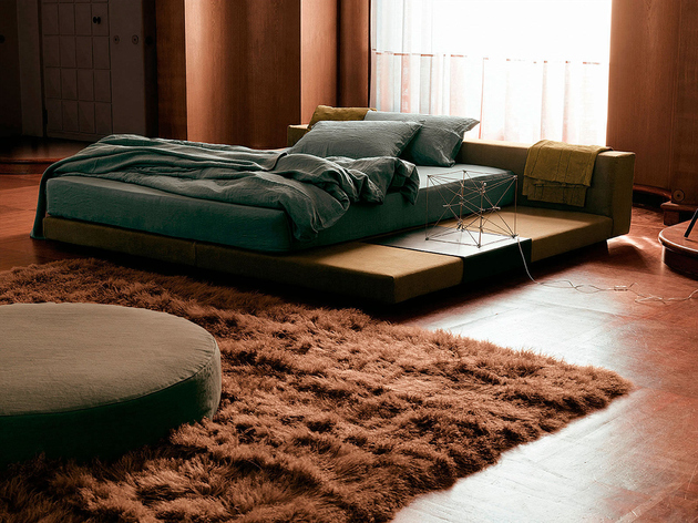 bedroom-with-clever-platform-bed-elle-ivano-redaelli.jpg