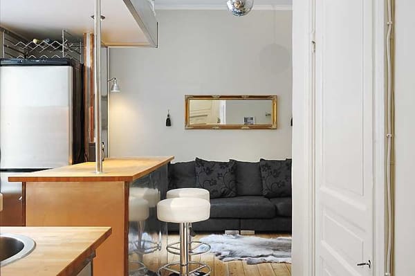 clever-kitchen-design-compact-modern-apartment-2.jpg