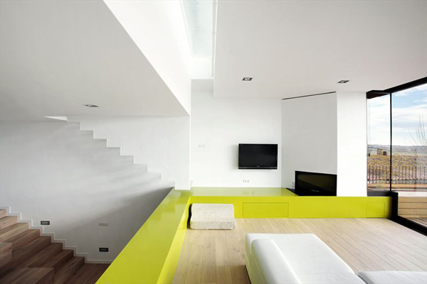 cool-color-blocking-modern-interior-2.jpg