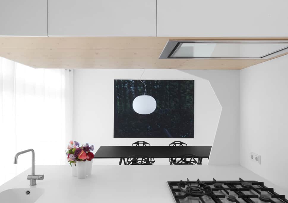 minimalist-apartment-white-walls-white-pine-white-light-6.jpg