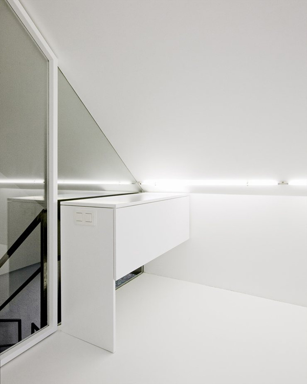 minimalist-master-bedroom-with-glass-enclosed-ensuite-7.jpg
