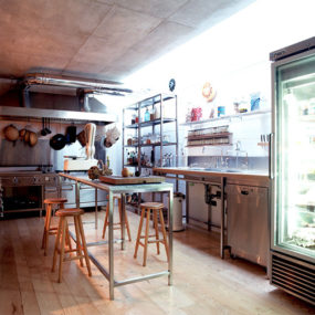 Restaurant Style Kitchen Decor – design by GAD Architecture