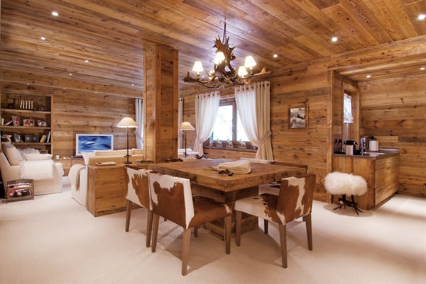 rustic wood interiors distressed 2 Rustic Wood Interiors – Charming Distressed Wood Decor