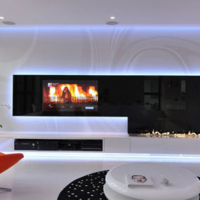 Stylish Contemporary Apartment Boasting Sophisticated Lighting System