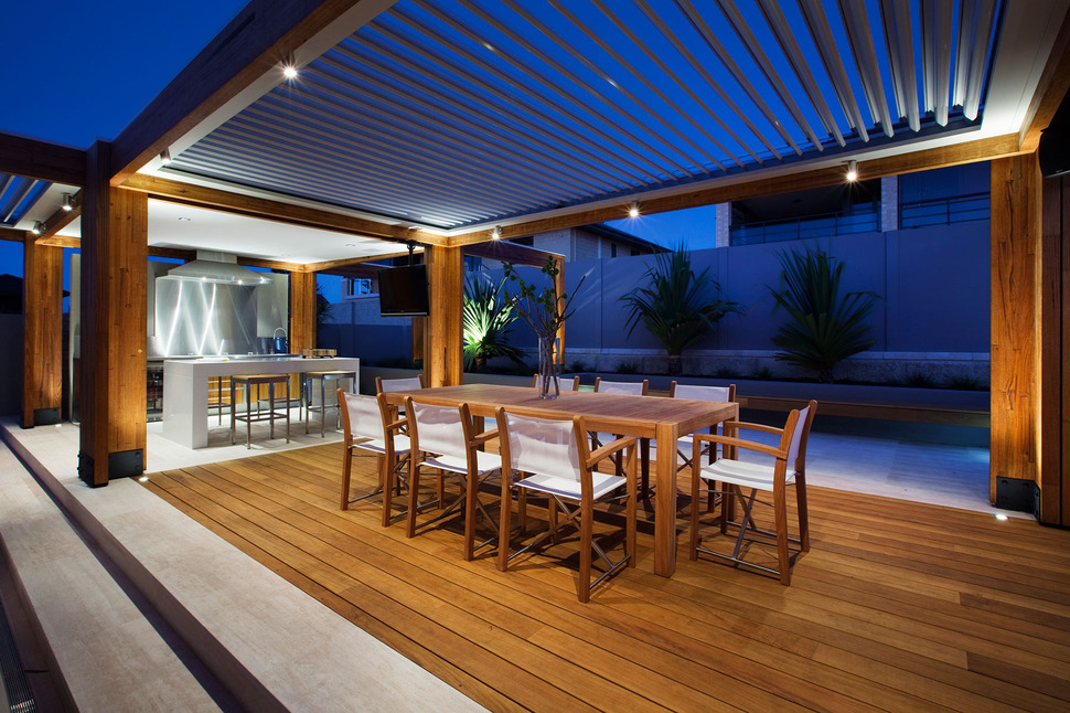 massively-modern-timber-terraces-extend-australian-home-outward-6-dining-room.jpg