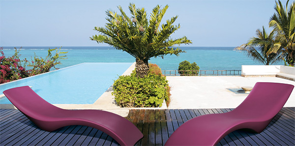 myyour-ergonomic-outdoor-sun-lounger-cloe-colored.jpg