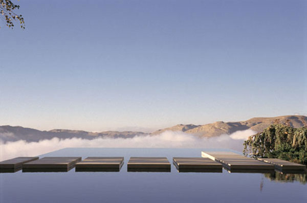 Negative Edge Swimming Pool Overlooking the Mountains